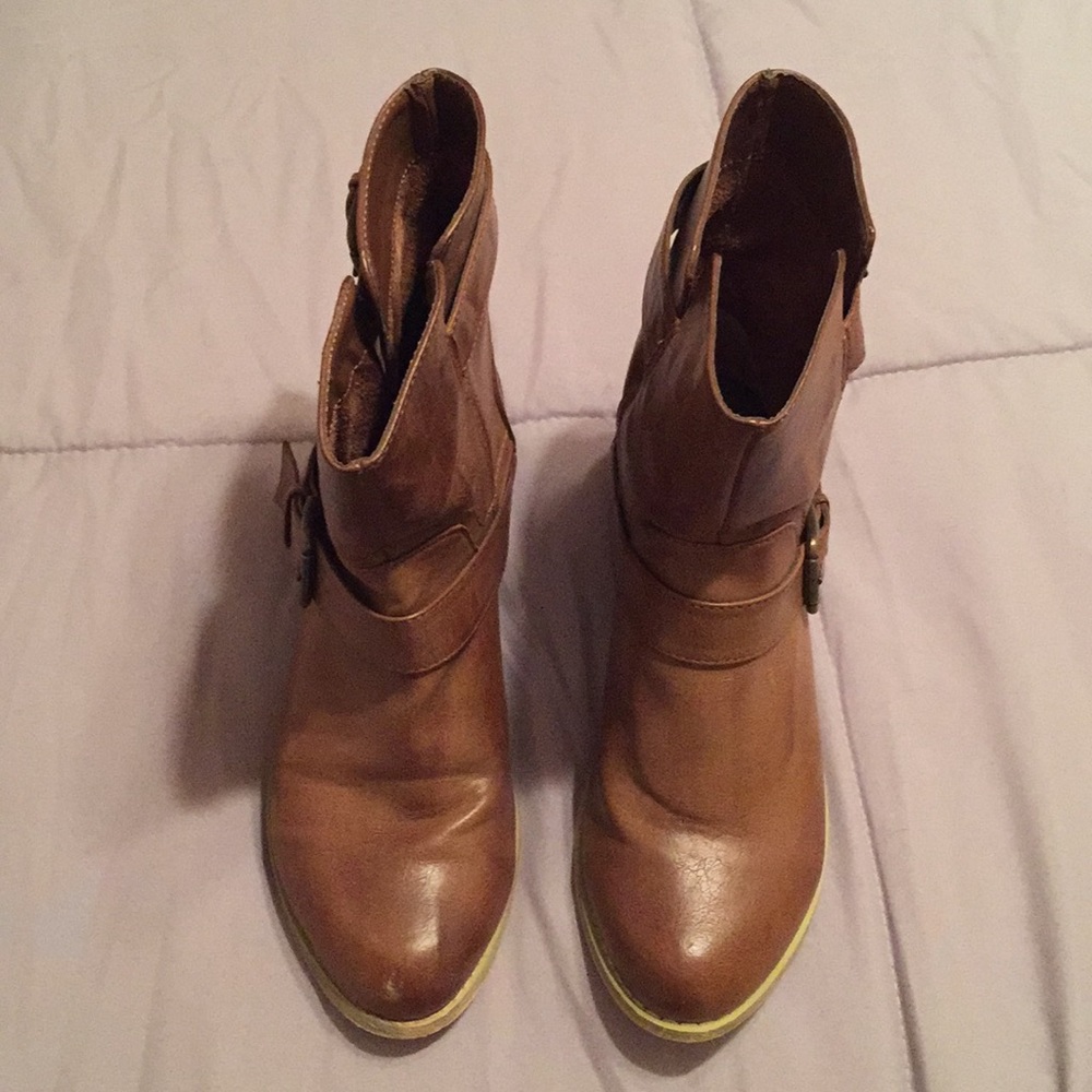Brown boots